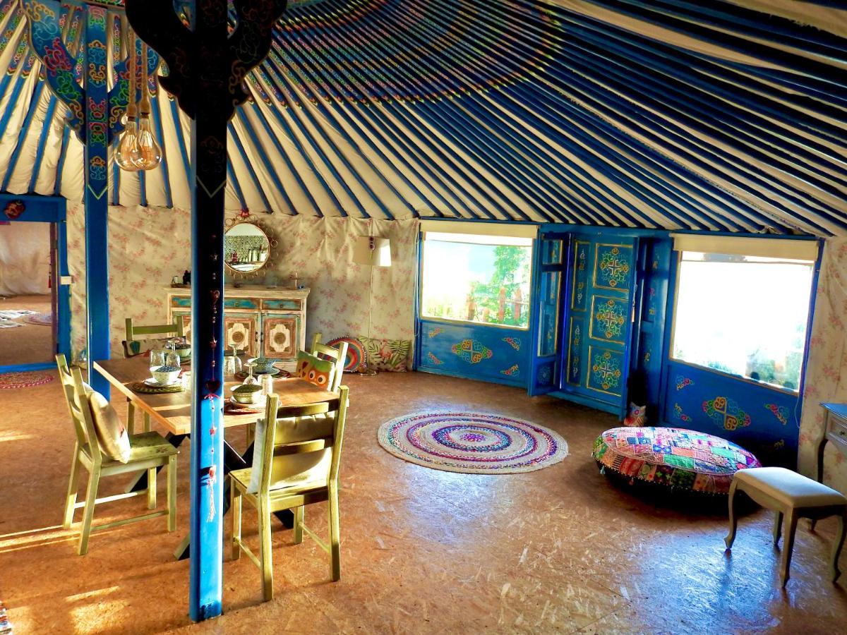 Exclusive Nirvana Yurts Glamping Като Дрис Екстериор снимка